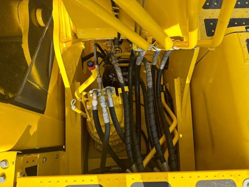 Komatsu PC 240 LC - Ερπυστριοφόρος εκσκαφέας: φωτογραφία 3 Komatsu PC 240 LC - Ερπυστριοφόρος εκσκαφέας: φωτογραφία 3