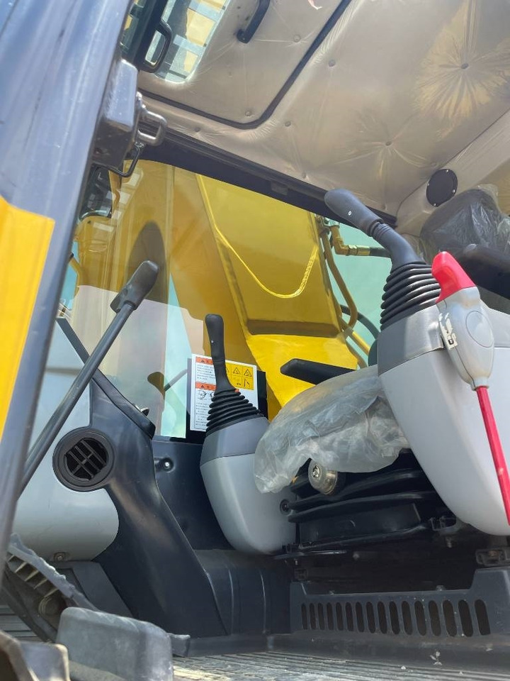 Komatsu PC 400 - Ερπυστριοφόρος εκσκαφέας: φωτογραφία 5 Komatsu PC 400 - Ερπυστριοφόρος εκσκαφέας: φωτογραφία 5