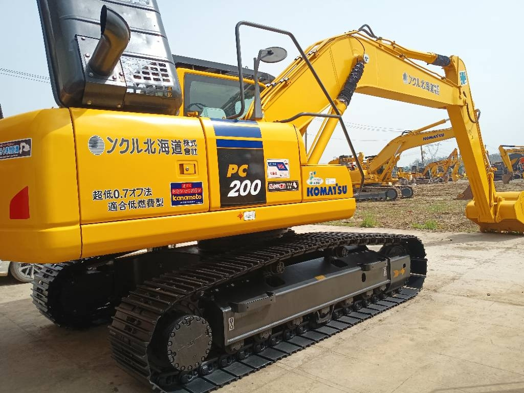 Komatsu PC200-8 - Ερπυστριοφόρος εκσκαφέας: φωτογραφία 1 Komatsu PC200-8 - Ερπυστριοφόρος εκσκαφέας: φωτογραφία 1