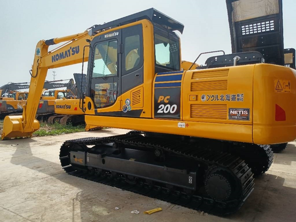 Komatsu PC200-8 - Ερπυστριοφόρος εκσκαφέας: φωτογραφία 4 Komatsu PC200-8 - Ερπυστριοφόρος εκσκαφέας: φωτογραφία 4