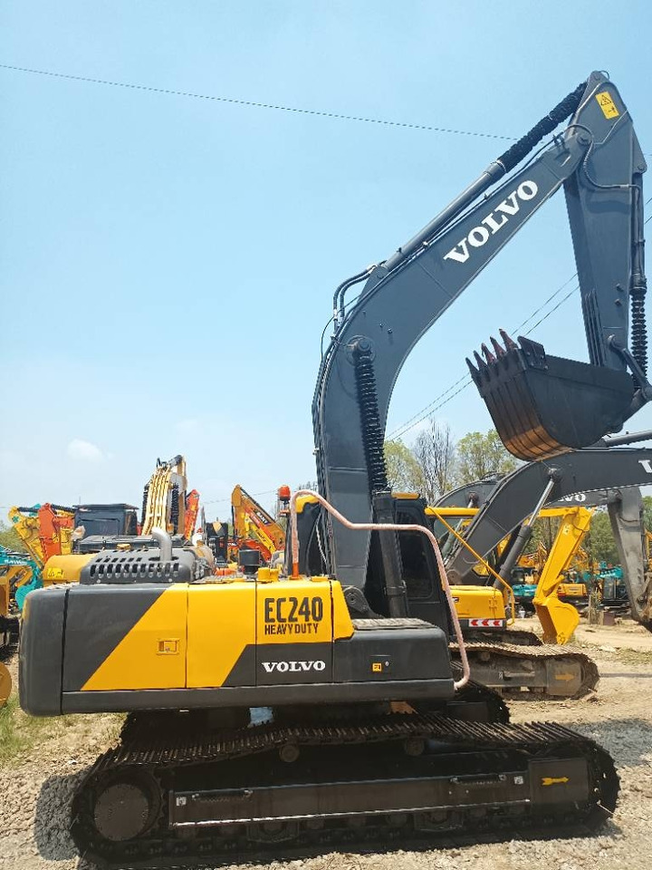 Volvo EC 240 - Ερπυστριοφόρος εκσκαφέας: φωτογραφία 1 Volvo EC 240 - Ερπυστριοφόρος εκσκαφέας: φωτογραφία 1