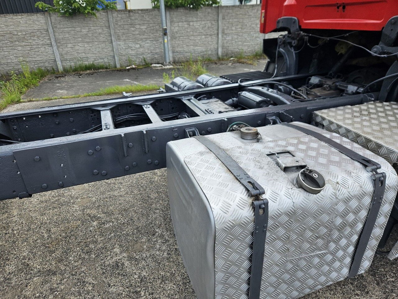 Scania 144 530 6X4 Manual Pump AND Injectros - Full Sprin G - Φορτηγό σασί: φωτογραφία 3 Scania 144 530 6X4 Manual Pump AND Injectros - Full Sprin G - Φορτηγό σασί: φωτογραφία 3