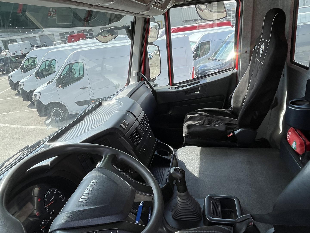 Φορτηγό ανατρεπόμενο Iveco TRAKKER 8x4, 450, Sklápač: φωτογραφία 16 Φορτηγό ανατρεπόμενο Iveco TRAKKER 8x4, 450, Sklápač: φωτογραφία 16