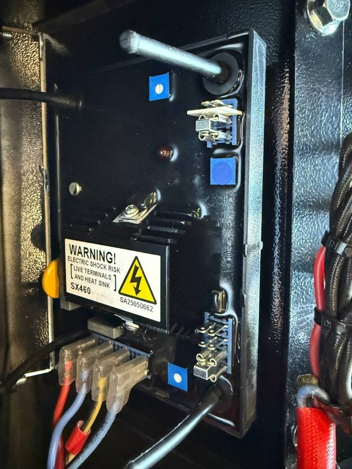 DPX CJ164C - 13,5 kVA Alternator - DPX-33900 - Βιομηχανική γεννήτρια: φωτογραφία 5 DPX CJ164C - 13,5 kVA Alternator - DPX-33900 - Βιομηχανική γεννήτρια: φωτογραφία 5