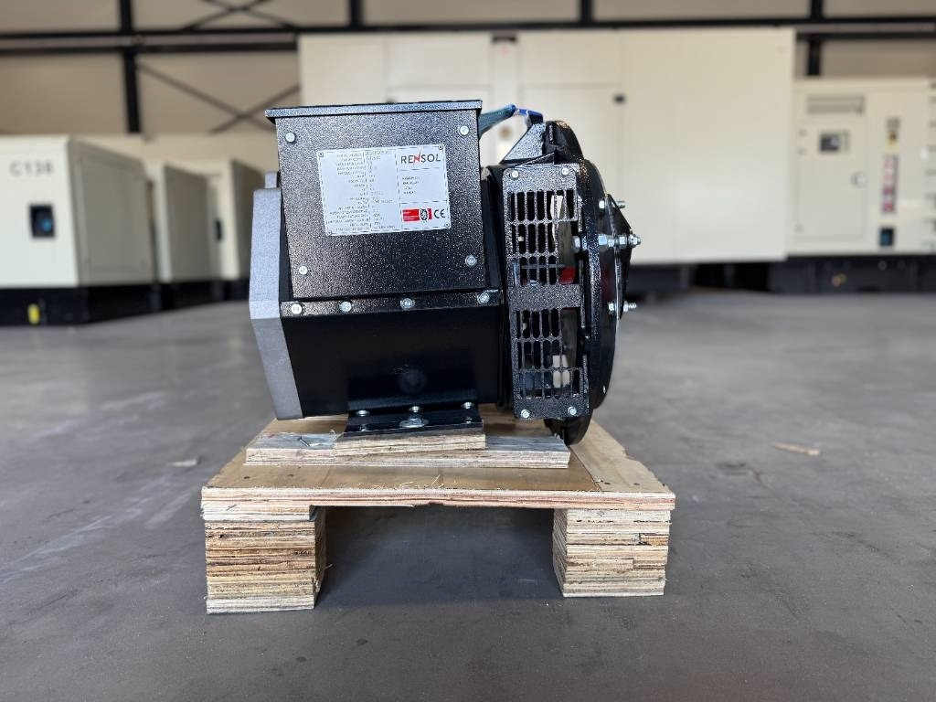 DPX CJ164C - 13,5 kVA Alternator - DPX-33900 - Βιομηχανική γεννήτρια: φωτογραφία 1 DPX CJ164C - 13,5 kVA Alternator - DPX-33900 - Βιομηχανική γεννήτρια: φωτογραφία 1