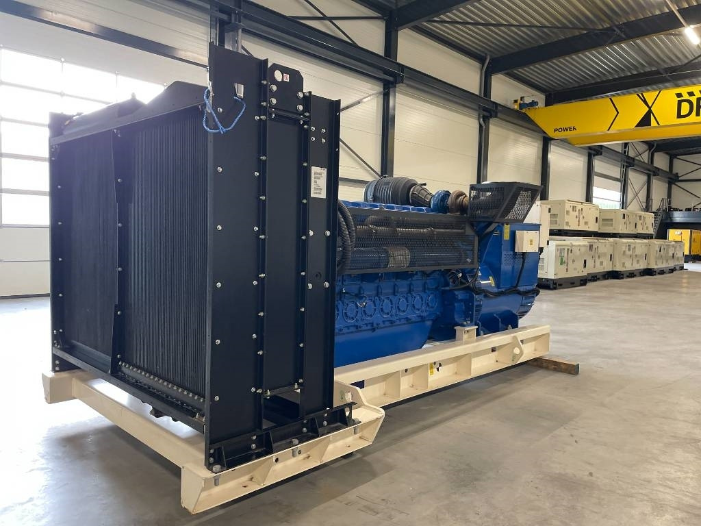 FG Wilson P1250-1 - 1250 kVA Open Genset - DPX-16028-O - Βιομηχανική γεννήτρια: φωτογραφία 4 FG Wilson P1250-1 - 1250 kVA Open Genset - DPX-16028-O - Βιομηχανική γεννήτρια: φωτογραφία 4