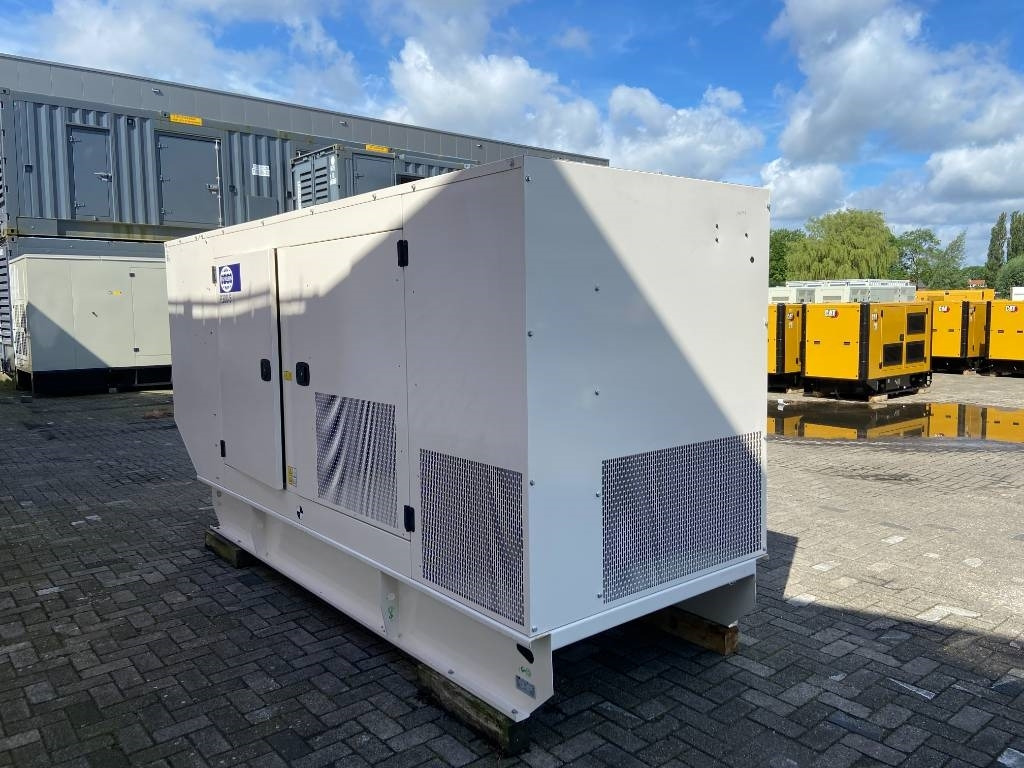 FG Wilson P300-5 - 300 kVA Genset - DPX-16015 - Βιομηχανική γεννήτρια: φωτογραφία 2 FG Wilson P300-5 - 300 kVA Genset - DPX-16015 - Βιομηχανική γεννήτρια: φωτογραφία 2