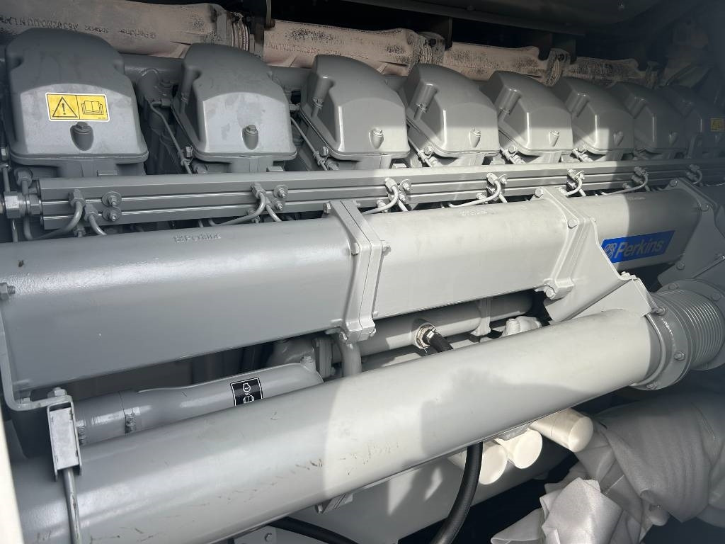 Perkins 4016-TAG2A - 2.200 kVA Generator - DPX-19826 - Βιομηχανική γεννήτρια: φωτογραφία 4 Perkins 4016-TAG2A - 2.200 kVA Generator - DPX-19826 - Βιομηχανική γεννήτρια: φωτογραφία 4
