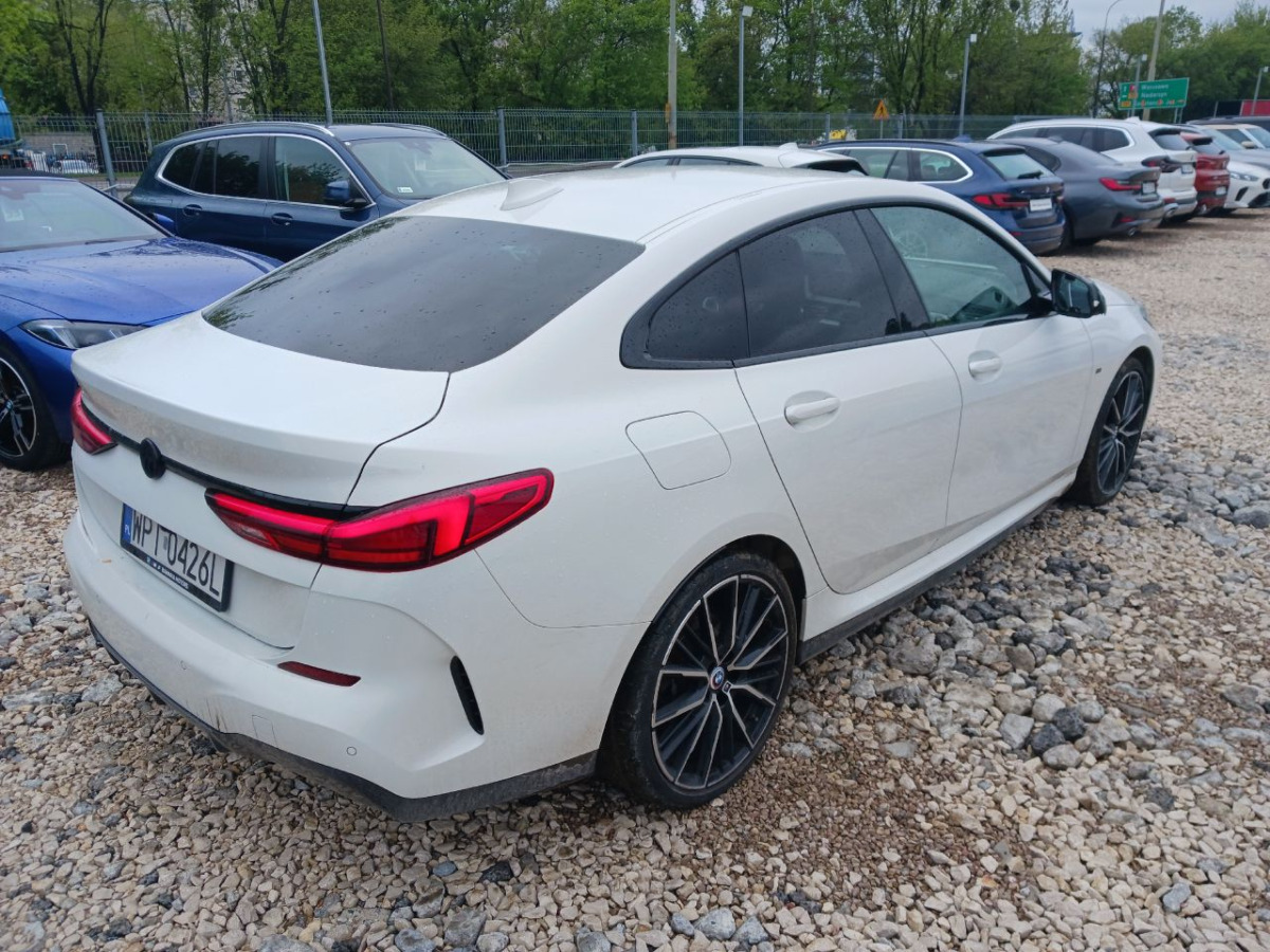BMW 218i M Sport SEDAN - Αυτοκίνητο: φωτογραφία 3 BMW 218i M Sport SEDAN - Αυτοκίνητο: φωτογραφία 3