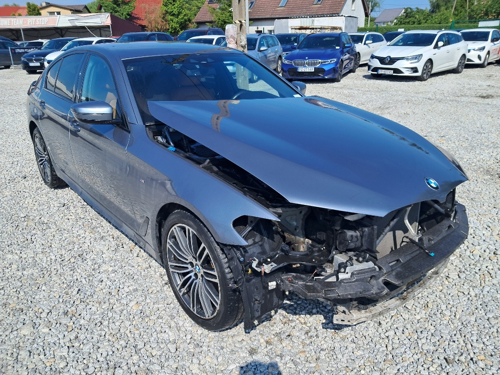 BMW 520D XDRIVE SEDAN - Λιμουζίνα/ Sedan: φωτογραφία 1 BMW 520D XDRIVE SEDAN - Λιμουζίνα/ Sedan: φωτογραφία 1