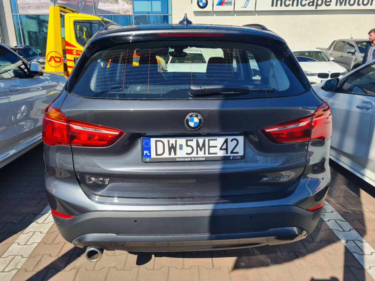 BMW X1 SUV - SUV: φωτογραφία 5 BMW X1 SUV - SUV: φωτογραφία 5