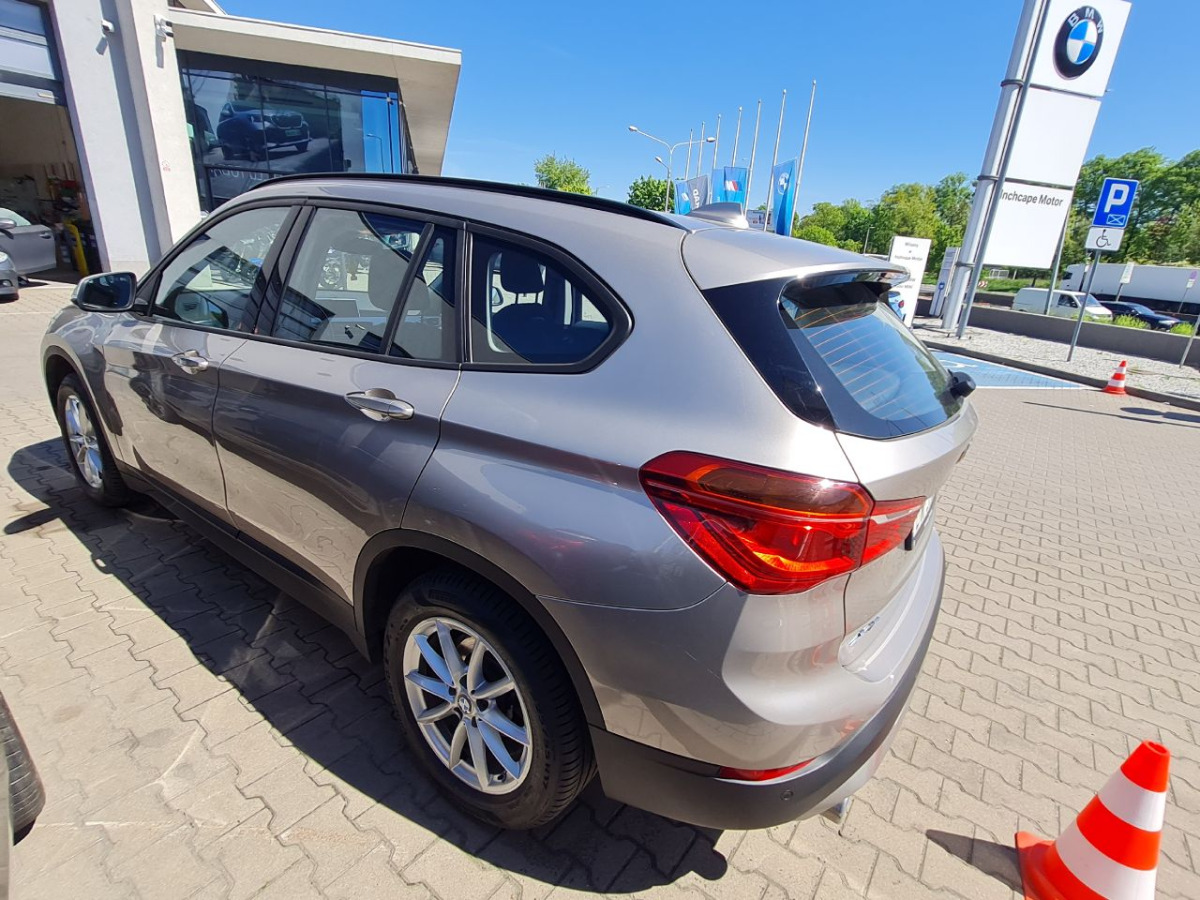 BMW X1 SUV - SUV: φωτογραφία 4 BMW X1 SUV - SUV: φωτογραφία 4