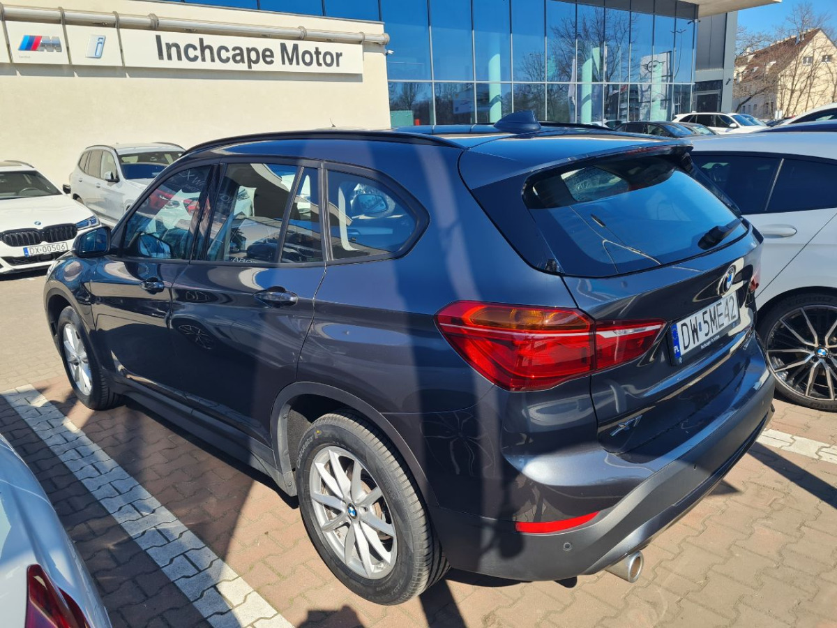 BMW X1 SUV - SUV: φωτογραφία 3 BMW X1 SUV - SUV: φωτογραφία 3