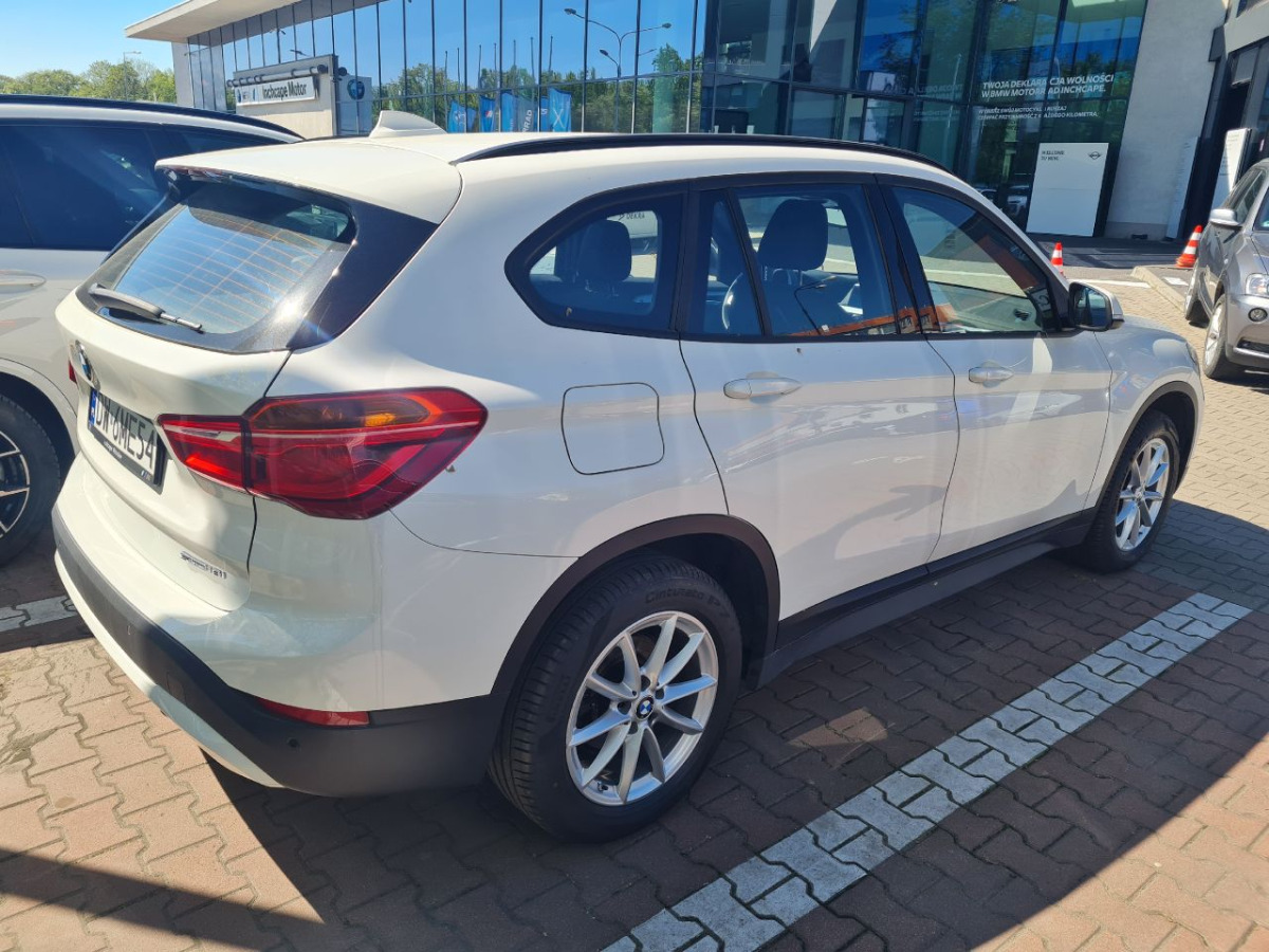 BMW X1 sDrive18i Advantage SUV - SUV: φωτογραφία 3 BMW X1 sDrive18i Advantage SUV - SUV: φωτογραφία 3