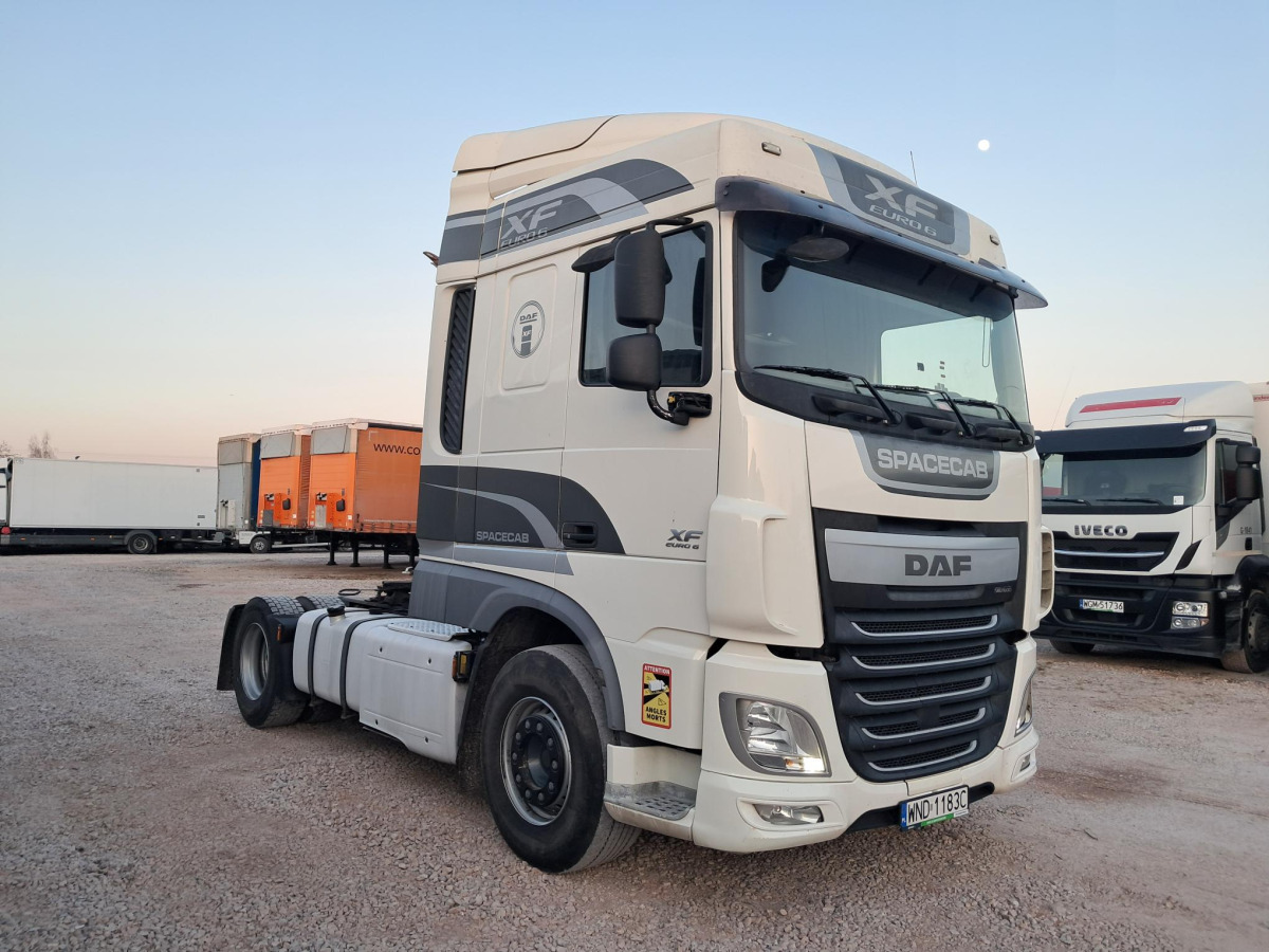 DAF XF 460 FT CIĄGNIK SIODŁOWY - Τράκτορας: φωτογραφία 1 DAF XF 460 FT CIĄGNIK SIODŁOWY - Τράκτορας: φωτογραφία 1