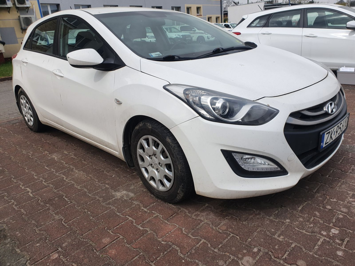 HYUNDAI I30 HATCHBACK - Hatchback: φωτογραφία 1 HYUNDAI I30 HATCHBACK - Hatchback: φωτογραφία 1