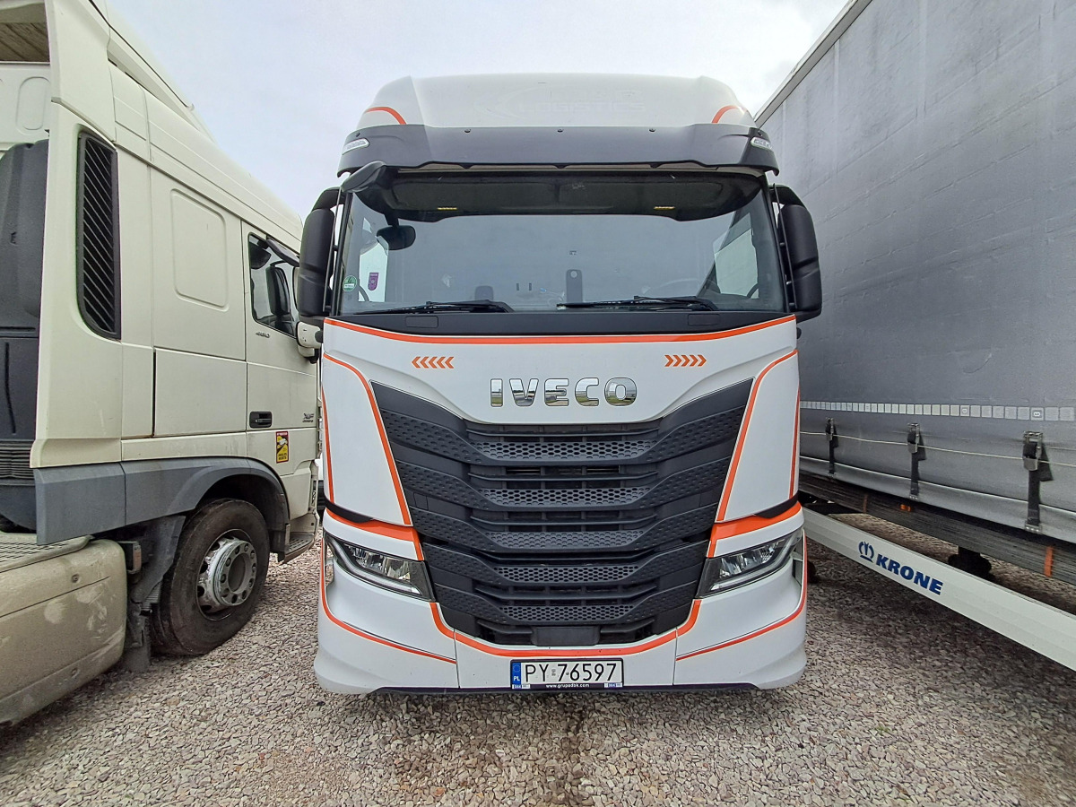 IVECO AS440ST/FP LT LNG CIĄGNIK SIODŁOWY - Τράκτορας: φωτογραφία 2 IVECO AS440ST/FP LT LNG CIĄGNIK SIODŁOWY - Τράκτορας: φωτογραφία 2