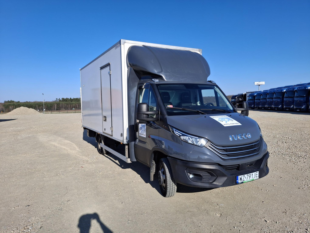 IVECO DAILY 50C18 KONTENER Z WINDĄ - Φορτηγό κόφα: φωτογραφία 1 IVECO DAILY 50C18 KONTENER Z WINDĄ - Φορτηγό κόφα: φωτογραφία 1