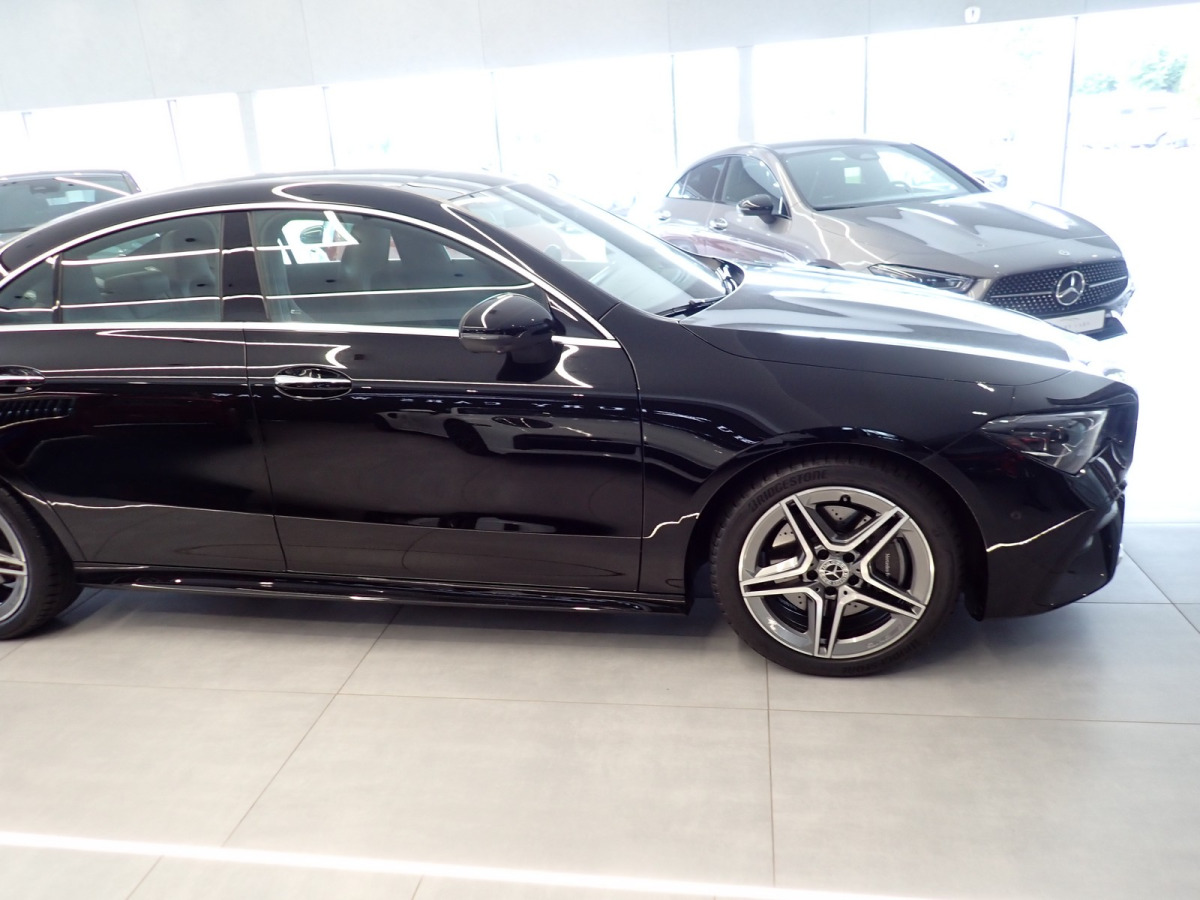 MERCEDES BENZ CLA 200 SEDAN - Λιμουζίνα/ Sedan: φωτογραφία 5 MERCEDES BENZ CLA 200 SEDAN - Λιμουζίνα/ Sedan: φωτογραφία 5