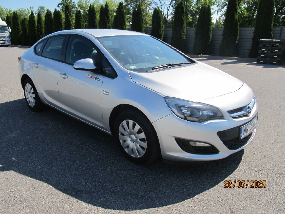 OPEL ASTRA SEDAN - Λιμουζίνα/ Sedan: φωτογραφία 1 OPEL ASTRA SEDAN - Λιμουζίνα/ Sedan: φωτογραφία 1