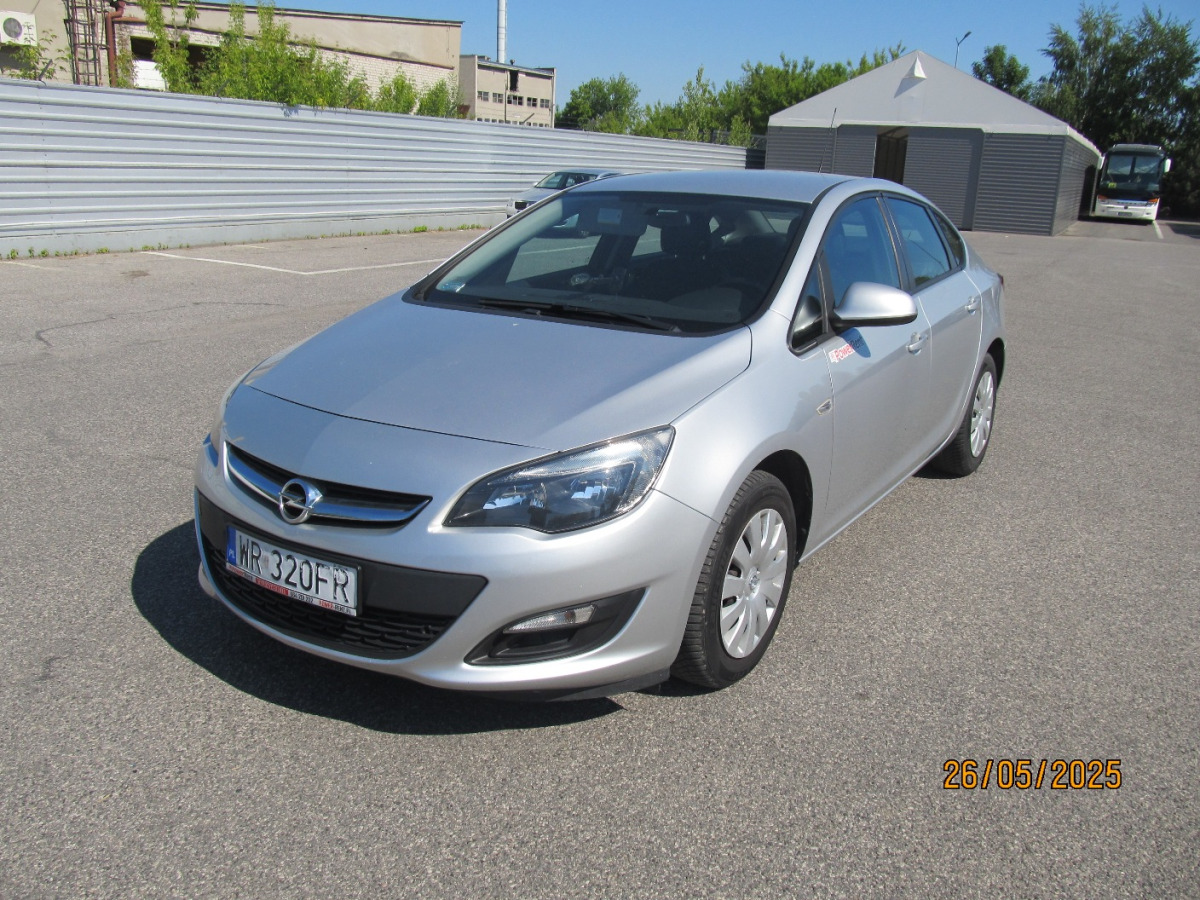 OPEL ASTRA SEDAN - Λιμουζίνα/ Sedan: φωτογραφία 3 OPEL ASTRA SEDAN - Λιμουζίνα/ Sedan: φωτογραφία 3