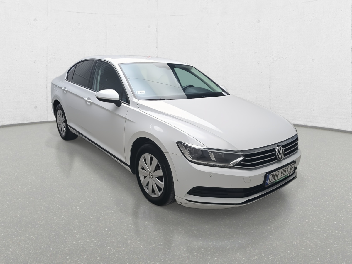 VOLKSWAGEN PASSAT SEDAN - Λιμουζίνα/ Sedan: φωτογραφία 2 VOLKSWAGEN PASSAT SEDAN - Λιμουζίνα/ Sedan: φωτογραφία 2