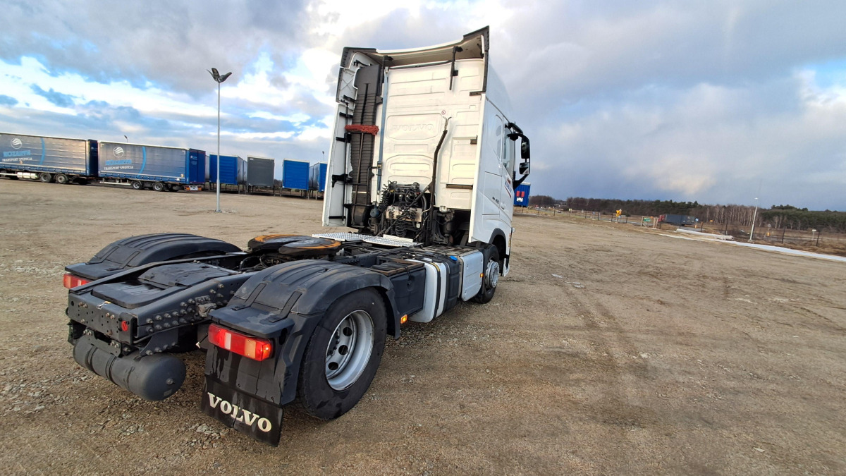 VOLVO FH 460 CIĄGNIK SIODŁOWY - Τράκτορας: φωτογραφία 5 VOLVO FH 460 CIĄGNIK SIODŁOWY - Τράκτορας: φωτογραφία 5