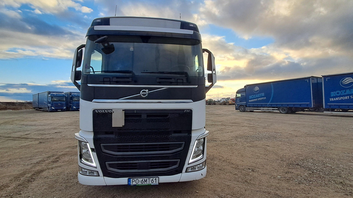 VOLVO FH 460 CIĄGNIK SIODŁOWY - Τράκτορας: φωτογραφία 2 VOLVO FH 460 CIĄGNIK SIODŁOWY - Τράκτορας: φωτογραφία 2
