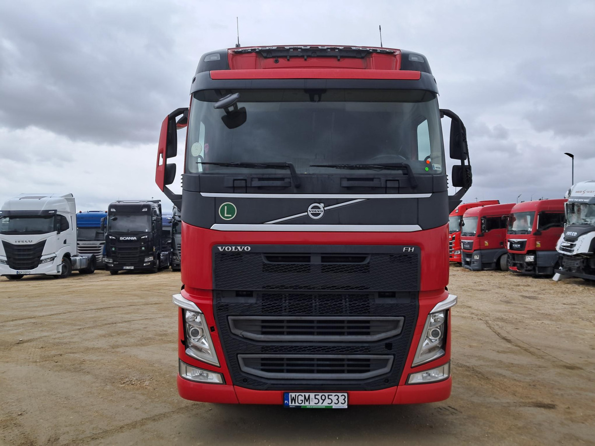 VOLVO FH CIĄGNIK SIODŁOWY - Τράκτορας: φωτογραφία 3 VOLVO FH CIĄGNIK SIODŁOWY - Τράκτορας: φωτογραφία 3
