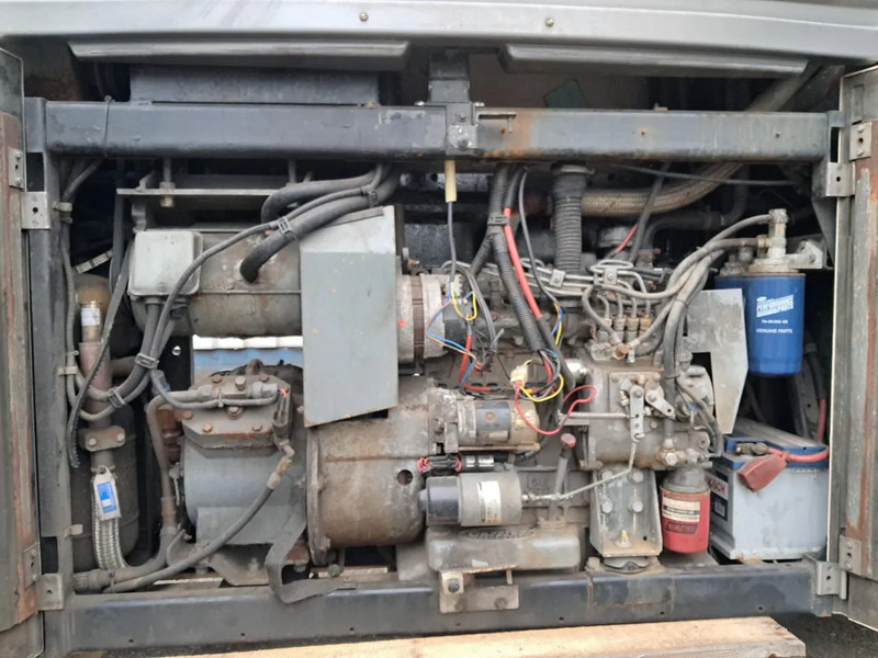 CARRIER Maxima - Σύστημα ψύξης για Φορτηγό: φωτογραφία 4 CARRIER Maxima - Σύστημα ψύξης για Φορτηγό: φωτογραφία 4