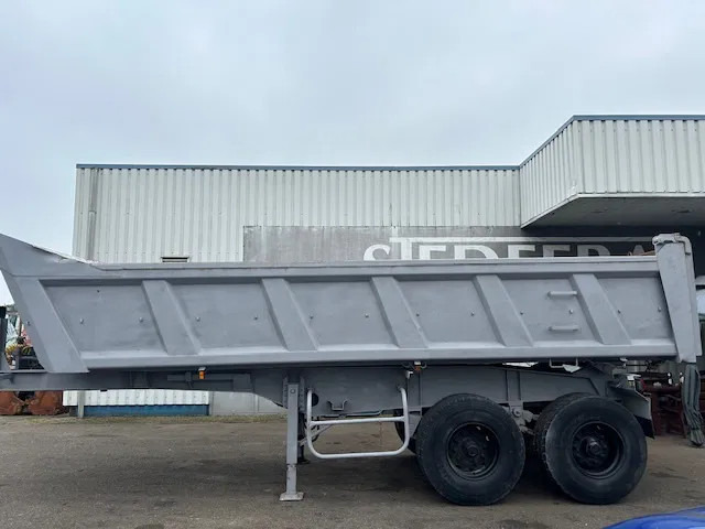 CIF 2 Axle Steel Tipper , Spring Suspension , Drum Brakes - Επικαθήμενο ανατρεπόμενο: φωτογραφία 2 CIF 2 Axle Steel Tipper , Spring Suspension , Drum Brakes - Επικαθήμενο ανατρεπόμενο: φωτογραφία 2