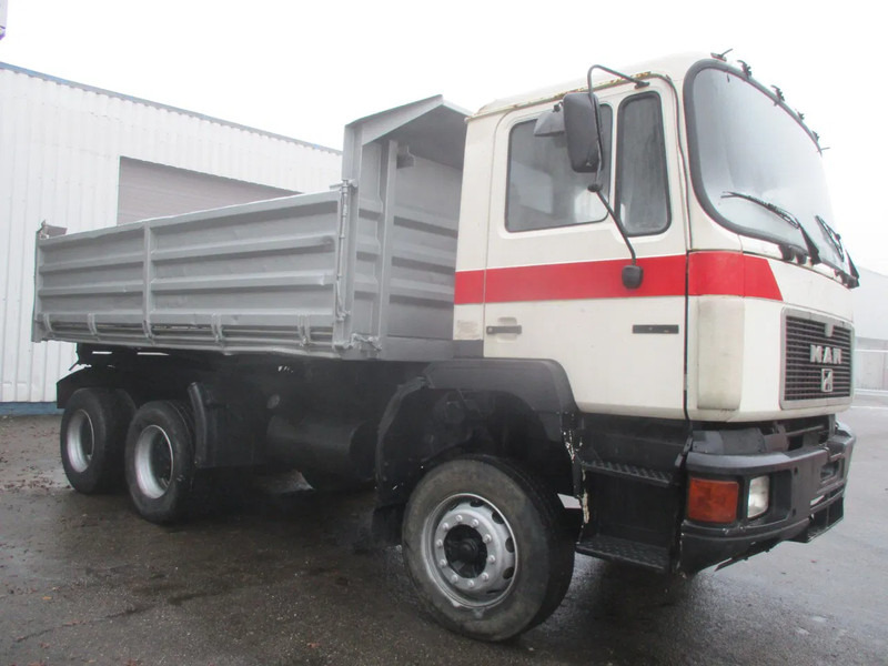MAN 26 322 ZF Manual , 6x4 , 3 way tipper , Spring suspension - Φορτηγό ανατρεπόμενο: φωτογραφία 4 MAN 26 322 ZF Manual , 6x4 , 3 way tipper , Spring suspension - Φορτηγό ανατρεπόμενο: φωτογραφία 4