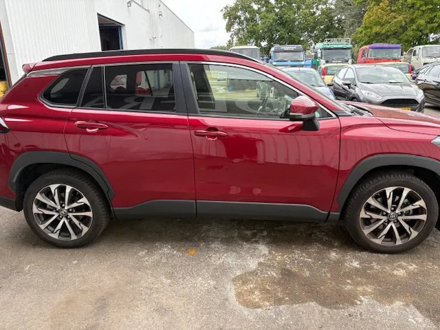 Toyota Corolla Cross Hybrid 140 Dynamic - SUV: φωτογραφία 5 Toyota Corolla Cross Hybrid 140 Dynamic - SUV: φωτογραφία 5