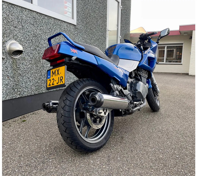 Triumph SPRINT 900 - Μοτοσικλέτα: φωτογραφία 4 Triumph SPRINT 900 - Μοτοσικλέτα: φωτογραφία 4