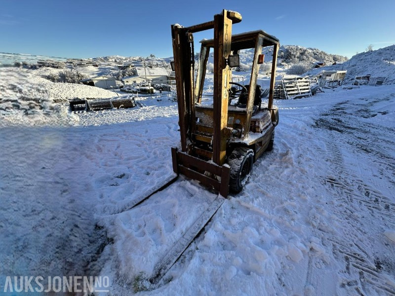 1980 Toyota T2-3F Gaffeltruck - 1,95 tonn, 3000 mm løft, 6886 timer - Ανυψωτικό μηχάνημα: φωτογραφία 1 1980 Toyota T2-3F Gaffeltruck - 1,95 tonn, 3000 mm løft, 6886 timer - Ανυψωτικό μηχάνημα: φωτογραφία 1