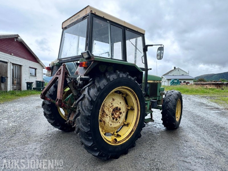 1981 John Deere 2040 - 4x4 - Hydraulisk toppstag og Triangel - 2 kjettinger - Τρακτέρ: φωτογραφία 4 1981 John Deere 2040 - 4x4 - Hydraulisk toppstag og Triangel - 2 kjettinger - Τρακτέρ: φωτογραφία 4