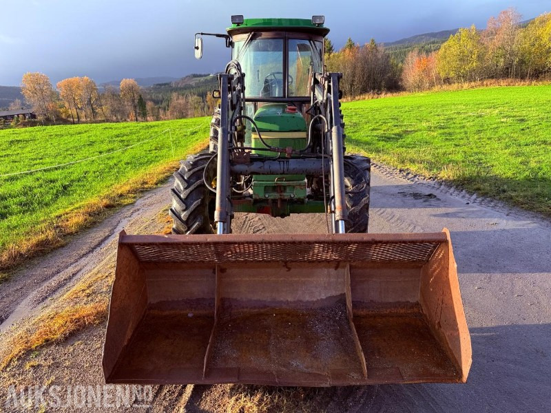 1983 John Deere 2040 SYNCHRON 9527 timer m/ Frontlasterskuffe - Τρακτέρ: φωτογραφία 5 1983 John Deere 2040 SYNCHRON 9527 timer m/ Frontlasterskuffe - Τρακτέρ: φωτογραφία 5