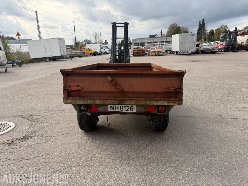 1986 PETMAS-WECKMANIN Traktorhenger 3680kg - Γεωργικά μηχανήματα: φωτογραφία 4 1986 PETMAS-WECKMANIN Traktorhenger 3680kg - Γεωργικά μηχανήματα: φωτογραφία 4