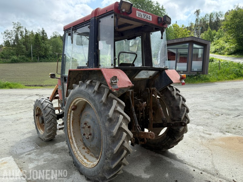 1987 CASE IH 633 traktor med skogkjettinger - Τρακτέρ: φωτογραφία 4 1987 CASE IH 633 traktor med skogkjettinger - Τρακτέρ: φωτογραφία 4