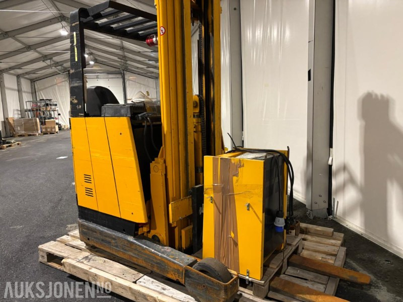1990 Jungheinrich ETV A 13,5 Skyvemasttruck - Ανυψωτικό μηχάνημα: φωτογραφία 2 1990 Jungheinrich ETV A 13,5 Skyvemasttruck - Ανυψωτικό μηχάνημα: φωτογραφία 2