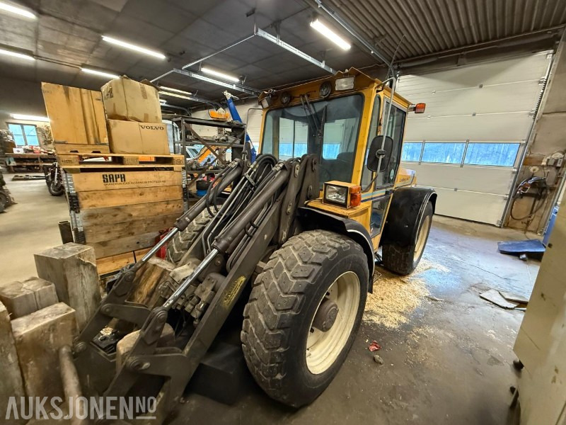 1995 Lundberg 344T redskapsbærer m/ 2 front-snøfresere (Øveraasen “Viking” + Schmidt 190 cm) - Κοινοτικο όχημα/ Ειδικό όχημα: φωτογραφία 1 1995 Lundberg 344T redskapsbærer m/ 2 front-snøfresere (Øveraasen “Viking” + Schmidt 190 cm) - Κοινοτικο όχημα/ Ειδικό όχημα: φωτογραφία 1