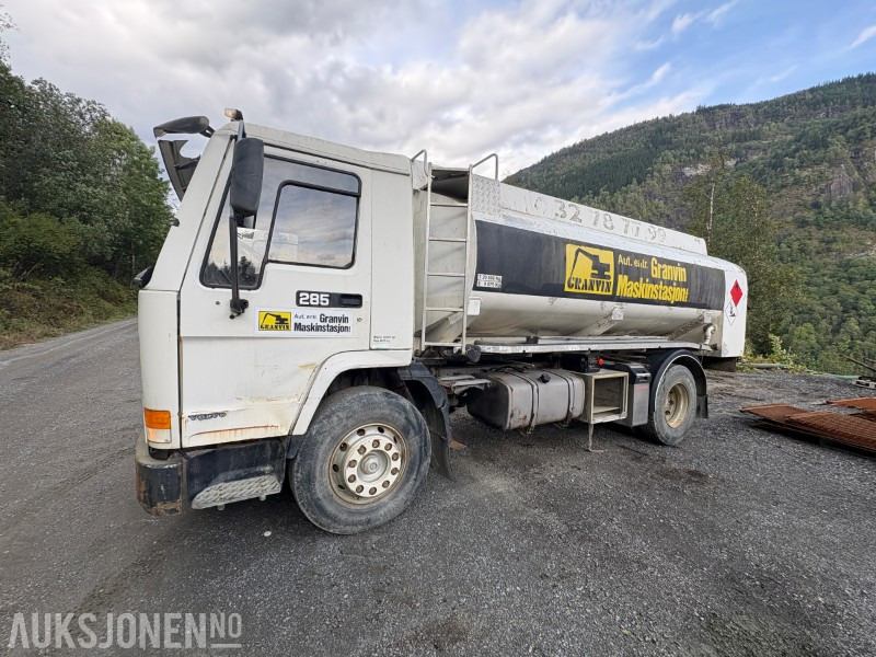 1996 Volvo FL 7 285 - Registrert på sorte skilt - Φορτηγό βυτιοφόρο: φωτογραφία 1 1996 Volvo FL 7 285 - Registrert på sorte skilt - Φορτηγό βυτιοφόρο: φωτογραφία 1