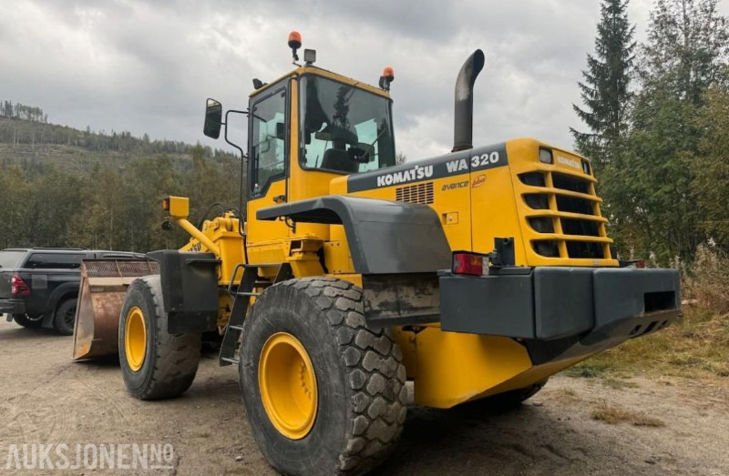 1998 Komatsu WA-320-3H Hjullaster - Ελαστιχοφόρος φορτωτής: φωτογραφία 4 1998 Komatsu WA-320-3H Hjullaster - Ελαστιχοφόρος φορτωτής: φωτογραφία 4