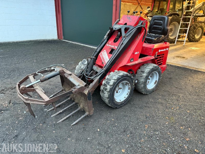 1999 Agromatic 740 Minilaster m/Silograbb/krokodille - Γεωργικά μηχανήματα: φωτογραφία 1 1999 Agromatic 740 Minilaster m/Silograbb/krokodille - Γεωργικά μηχανήματα: φωτογραφία 1