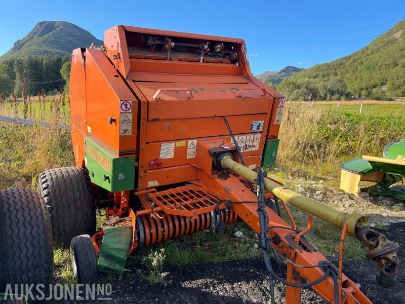 1999 Gallignani 3200 Rundballepresse selges som reparasjons objekt - Γεωργικά μηχανήματα: φωτογραφία 1 1999 Gallignani 3200 Rundballepresse selges som reparasjons objekt - Γεωργικά μηχανήματα: φωτογραφία 1
