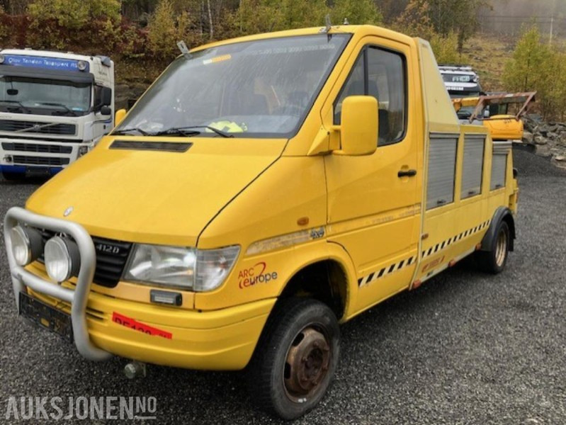 1999 Mercedes-Benz Sprinter 412 4x4 Redningsbil med briller og vinsj - Πυροσβεστικό όχημα: φωτογραφία 1 1999 Mercedes-Benz Sprinter 412 4x4 Redningsbil med briller og vinsj - Πυροσβεστικό όχημα: φωτογραφία 1