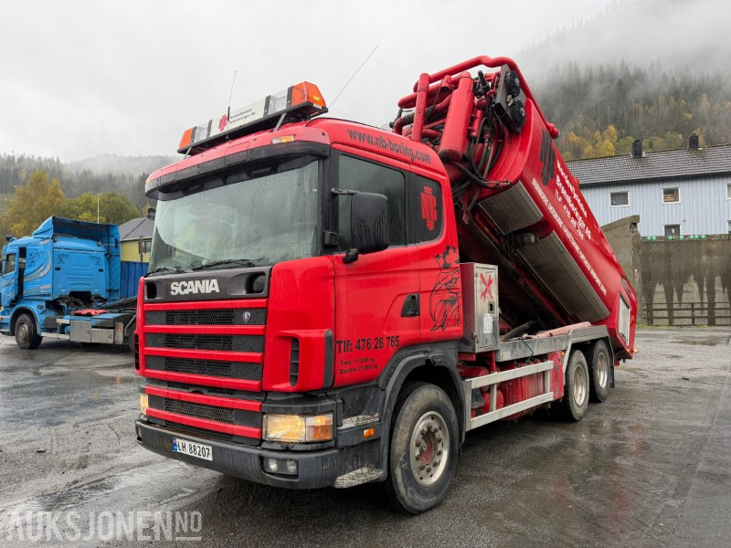 1999 Scania R124 Spyle/sugebil med Korp & Sönn påbygg - Κοινοτικο όχημα/ Ειδικό όχημα: φωτογραφία 1 1999 Scania R124 Spyle/sugebil med Korp & Sönn påbygg - Κοινοτικο όχημα/ Ειδικό όχημα: φωτογραφία 1
