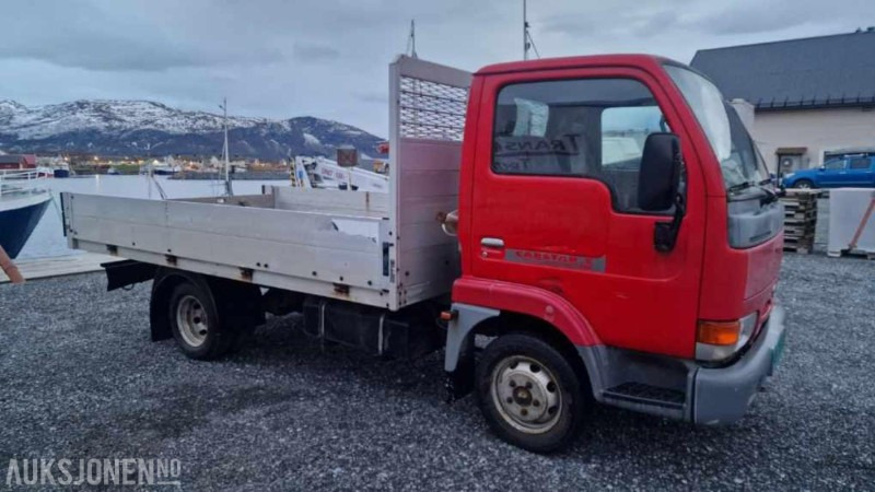 2000 Nissan CABSTAR E Planbil 3.0-110 D EURO 3 117526 km - Φορτηγό με ανοιχτή καρότσα: φωτογραφία 3 2000 Nissan CABSTAR E Planbil 3.0-110 D EURO 3 117526 km - Φορτηγό με ανοιχτή καρότσα: φωτογραφία 3