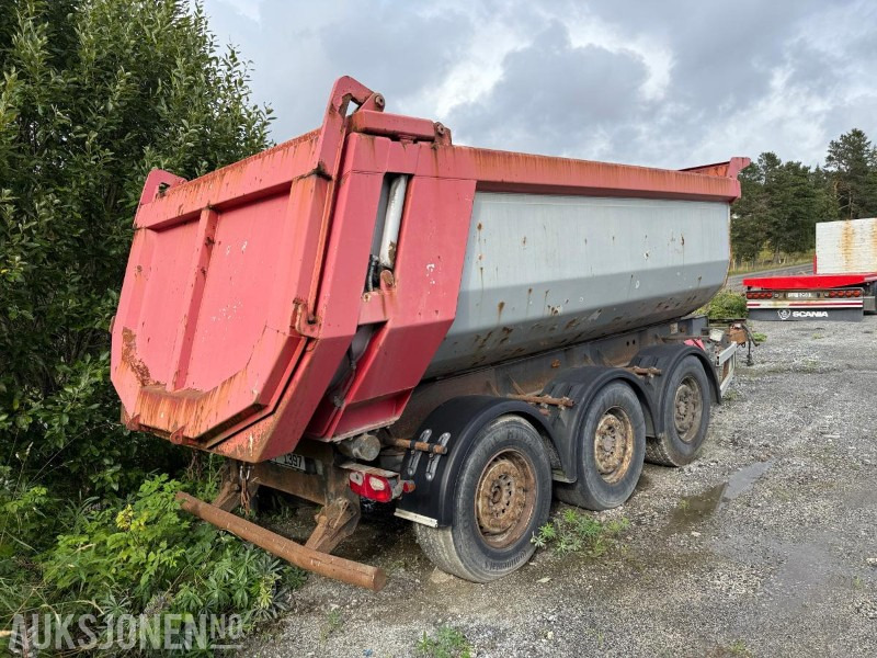 2004 Carnehl Carnehl Hh Trippelkjerre med hydraulisk tipp bakover. - Ρυμούλκα ανατρεπόμενο: φωτογραφία 3 2004 Carnehl Carnehl Hh Trippelkjerre med hydraulisk tipp bakover. - Ρυμούλκα ανατρεπόμενο: φωτογραφία 3