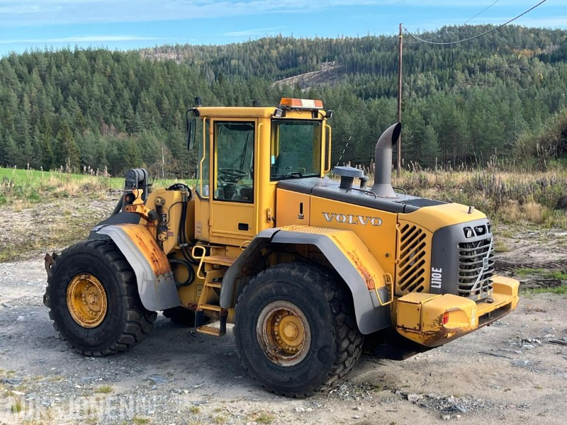 2004 Volvo L110E - Ελαστιχοφόρος φορτωτής: φωτογραφία 1 2004 Volvo L110E - Ελαστιχοφόρος φορτωτής: φωτογραφία 1